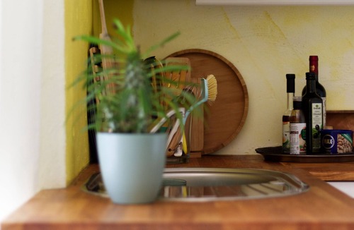 Niederzwehren Condo | Souterrainwohnung mit Großem Garten