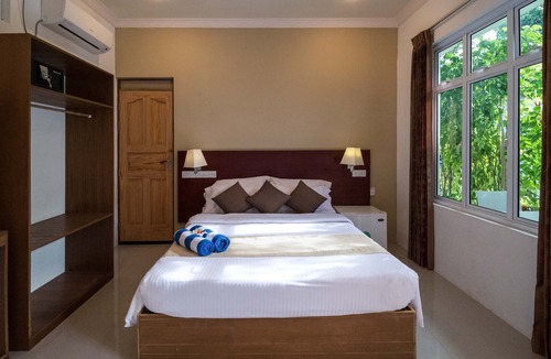 Dhangethi Hotel | South Ari Dive Center
