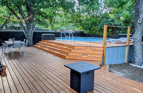 Austin House | South Austin Charmer with Backyard Oasis