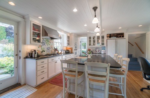 South Bristol Cottage | South Bristol, Updated Christmas Cove Cottage