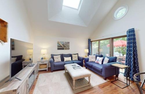 Mews Village House | South Cape Escape