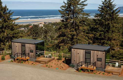 Tierra Del Mar Cabin | South Cape Mirror Cabin, Queen - Floor to Ceiling Expansive Views