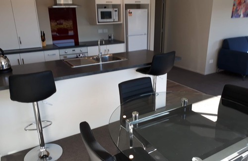 Invercargill House | South City Accommodation unit 1