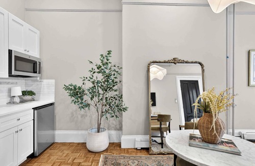 South End Apartment | South End, Studio, Upscale Stay Near the T