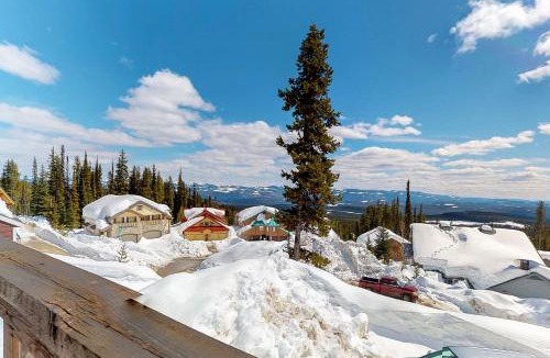Snow Pine Estates Apartment | South Face B