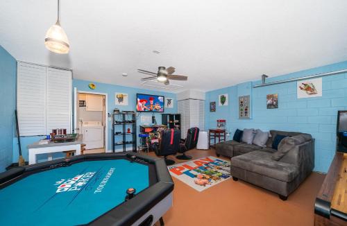 Seasons House | South Facing Pool with Stunning Lake View - Family Friendly Home - Nr Disney