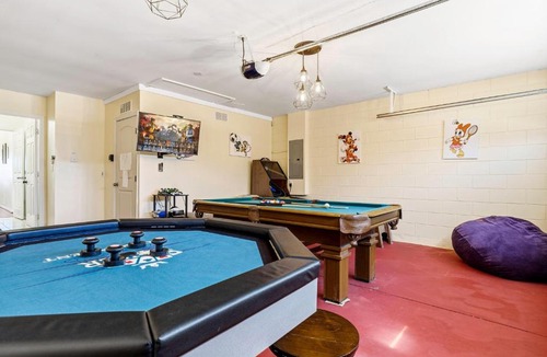Crescent Lakes House | South Facing Private Pool with Lake View & Spa - Quiet Vacation Area - Family Friendly