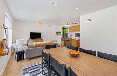 South Manchaca House | South First, Breweries, City Retreat - ATX Oasis