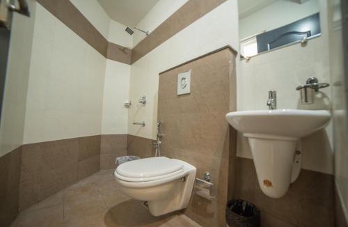 Ernakulam South Hotel | South Gate Residency