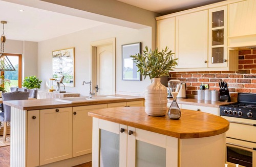 Henley House | South Lodge Luxury Accommodation