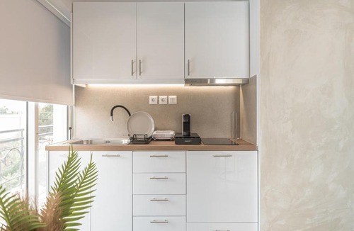 Elliniko Apartment | South Metro Suite