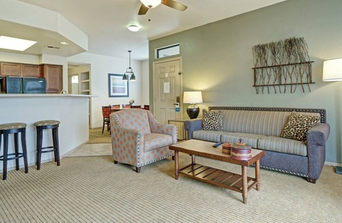 Ahwatukee Foothills Resort | South Mountain Preserve Resort 3bdr