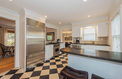 Village of Southampton House | South of Old Montauk Highway in Southampton Village w/Heated Pool