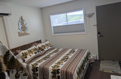 Canaan Hotel | South of the Border Room 2