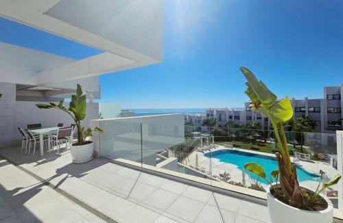 Puerto de la Duquesa Apartment | South Paradise Sea View
