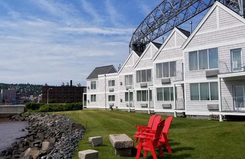 Park Point Hotel | South Pier Inn