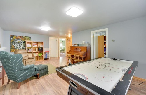 South Range House | South Range Home - 6 Mi to Lake Superior!