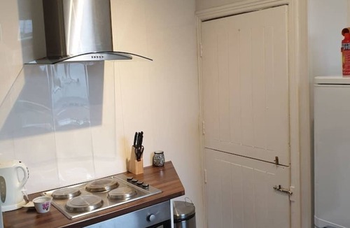 South Shields Apartment | South Shield's Hidden Gem Garnet 3 Bedroom Apartme