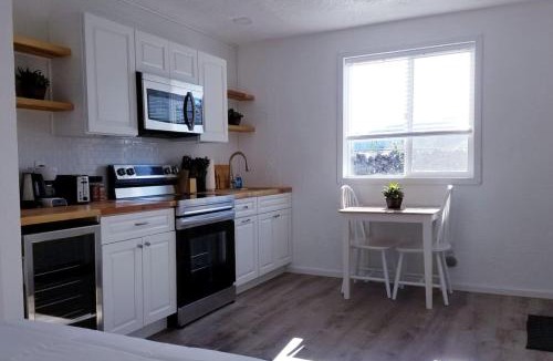 Forks House | South Sunrise Studio - Retreat in Forks