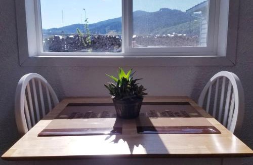 Forks House | South Sunrise Studio - Retreat in Forks