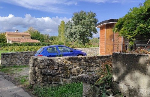 Brujas Apartment | Southern Ardèche Cevennes, studio at the inhabitant independent, typical and intimist.