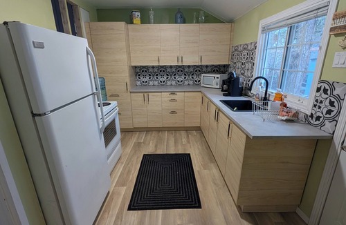 Sandy Hook Cottage | Southern Charm, 4-bed cottage in Sandy Hook, fishing, swimming, hiking, relaxing