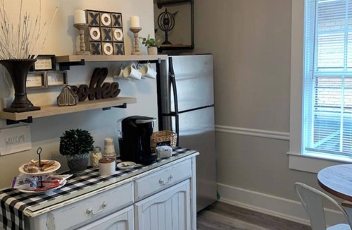Hannon Park Apartment | Southern Charm One Stay at a Time