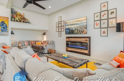 Bel Air House | "Southern Comfort" Beachfront | Private Pool | WiFi | Professionally Cleaned