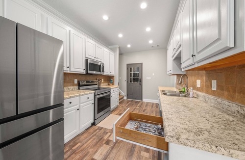 Warner Robins House | Southern Delight-4 Bed Room-7 beds- Private Backyard-Great for Larger Groups