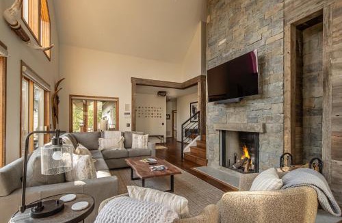 Big Sky House | Southfork Retreat