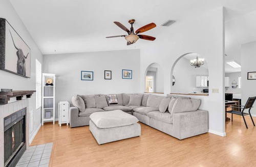 Rita Ranch House | Southside Summer Fun Oasis | Pool, Grill & Games