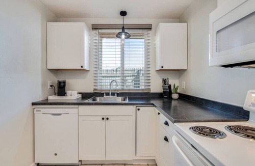 Palo Verde House | Southwest Casita Dog Park Gated Parking/#3