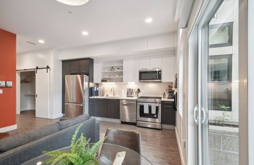 Highland Condo | Southwestern Charm | Studio Loft | Shady Deck w/Pets