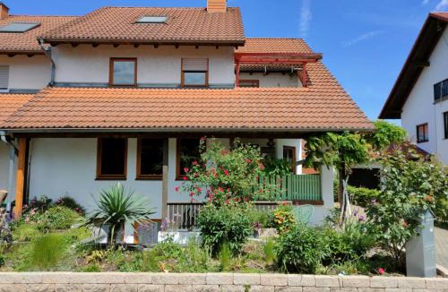 Weingarten Apartment | Soutterain - Wohnung mit Senkgarten