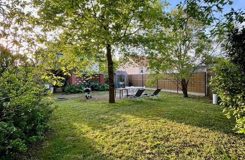Saint-Philbert-de-Grand-Lieu Cottage | Spacious House with Fitness Area & Garden Near Nantes and Lake Grand Lieu