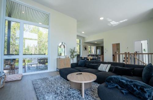 Weedon Ski Chalet | Spa & Adventure - Chalet Valikas