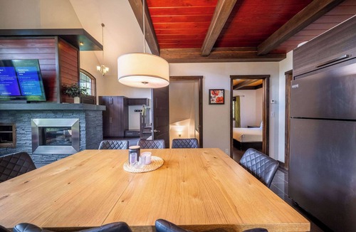 Scott Ski Chalet | Spa & Pool Table | Ivy Cottage