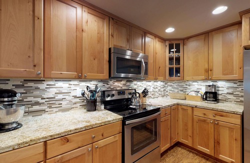 Tennis Village Condo | Spa Side Oasis with Access to Exclusive Golf