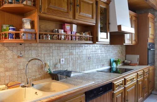 Saint-Pierre-la-Mer House | Spacious 8-Person House Near Beach with AC, Veranda, and BBQ