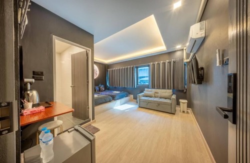 Don Muang Hotel | Space Station Hostel
