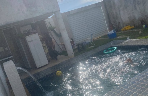 Abrantes RV Rental | Space with swimming pool