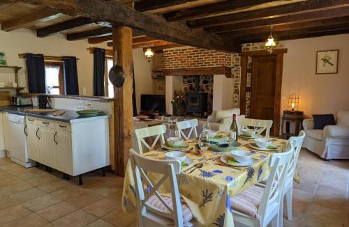 Massignac House | Spacieuse maison à Massignac avec jardin privatif - FR-1-653-213