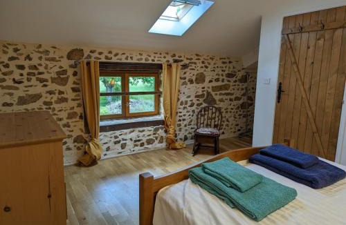Massignac House | Spacieuse maison à Massignac avec jardin privatif - FR-1-653-213