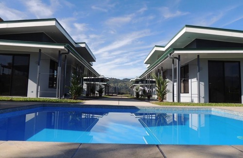 San Isidro de El General House | Spacious 2-Bedroom Casita with Pool, and Modern Amenities in Perez Zeledon