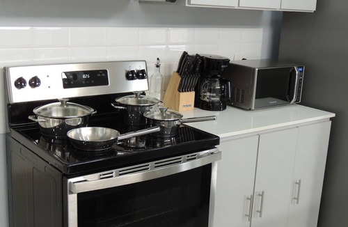 San Isidro de El General House | Spacious 2-Home Retreat for Large Groups, A/C, Wi-Fi, TV & Washer/Dryer Included