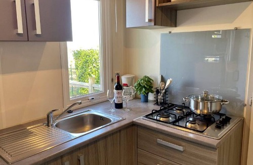 Petit-Palais-et-Cornemps House | Spacious Cottage with Terrace for 6 People