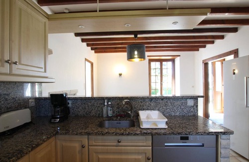 Saint-Brice-de-Landelles Cottage | Spacious family home with wellness area and games in Saint-Brice-de-Landelles