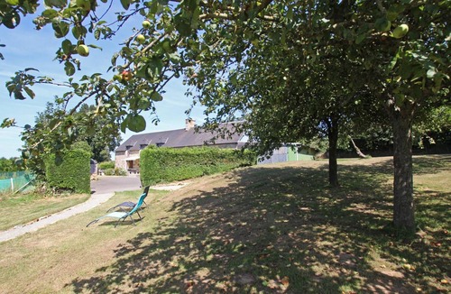 Saint-Brice-de-Landelles Cottage | Spacious family home with wellness area and games in Saint-Brice-de-Landelles