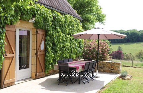 Saint-Martial-de-Nabirat Cottage | Spacious countryside house with garden and terrace