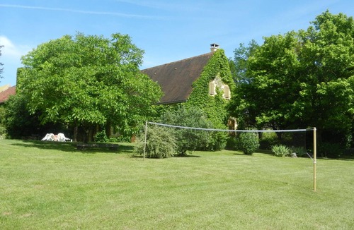 Saint-Martial-de-Nabirat Cottage | Spacious countryside house with garden and terrace